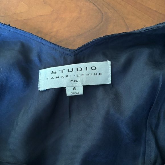 NWT Studio Tahari-Levine Co. Size 6 Navy Lace Dress - Picture 12 of 16